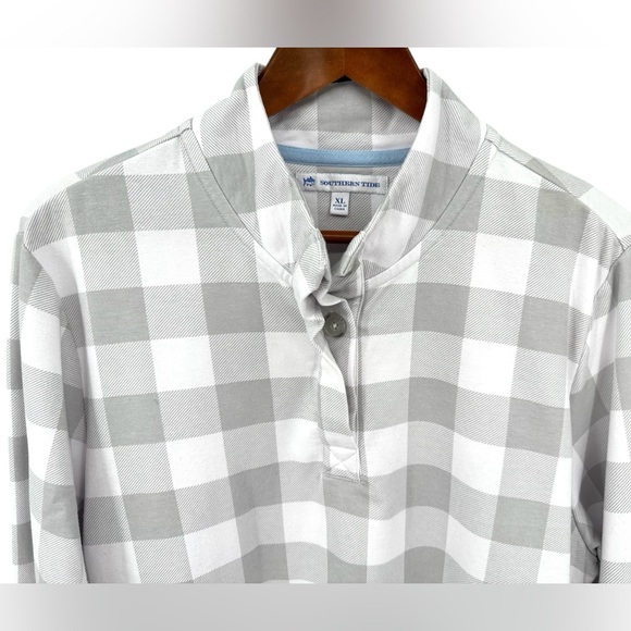 Southern Tide Women’s XL White & Gray Plaid 1/4 Button Front Fleece Pullover - Picture 2 of 11